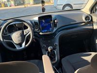 Usata Chevrolet Orlando 141 CV (103 kW) 2012 Grigio Monovolume