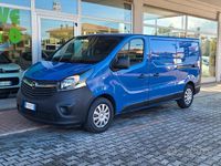 Usata Opel Vivaro Edition 145 CV (106 kW) 2018 Blu/azzurro Monovolume