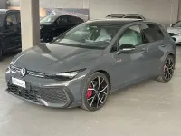 Usata VW Golf VIII GTI 265 CV (194 kW) 2025 Dolphin grey Berlina