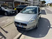 Usado Fiat Grande Punto Active 65 HP (47 kW) 2006 Cinzento Citadino