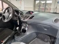 Usata Ford Fiesta 97 CV (71 kW) 2010 Grigio Berlina