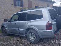 Usado Mitsubishi Pajero 160 CV (117 kW) 2005 Gris SUV