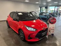 Usata Toyota Yaris Hybrid Style 92 CV (67 kW) 2021 Rosso Berlina