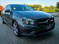 Usata Mercedes A180 122 CV (89 kW) 2015 Grigio Berlina
