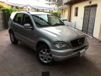 Usata Mercedes ML430 272 CV (200 kW) 2000 Argento SUV