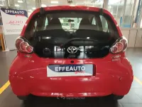 Usata Toyota Aygo 68 CV (50 kW) 2013 Rosso Utilitaria