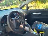 Usata Toyota Auris 90 CV (66 kW) 2011 Grigio Berlina