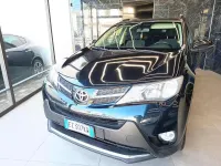 Second-hand Toyota RAV4 Lounge 124 CP (91 kW) 2015 Negru SUV