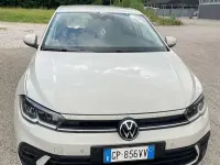 Usata VW Polo Life 95 CV (69 kW) 2023 Beige Utilitaria