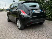 Begagnad Lancia Ypsilon 69 HK (50 kW) 2011 Svart Halvkombi