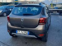 Usata Dacia Sandero 95 CV (69 kW) 2018 Marrone SUV