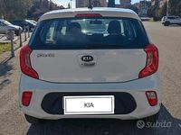 Używany Kia Picanto 69 KM (50 kW) 2017 Biały Hatchback