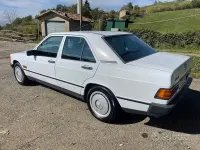 Usata Mercedes 190 72 CV (52 kW) 1985 Bianco Berlina