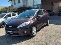 Usata Ford Fiesta Titanium 95 CV (69 kW) 2011 Marrone Utilitaria