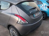 Usata Lancia Ypsilon 95 CV (69 kW) 2012 Grigio Utilitaria