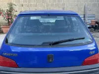 Usata Peugeot 106 57 CV (41 kW) 1998 Bluazzurro Utilitaria