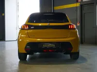 Usata Peugeot 208 GT-line 101 CV (74 kW) 2023 Giallo Utilitaria