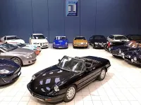 Usata Alfa Romeo Spider 126 CV (92 kW) 1993 Nero Cabrio