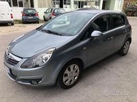 Usata Opel Corsa Cosmo 90 CV (66 kW) 2010 Argento Berlina