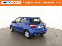 Usata Toyota Yaris Hybrid Active 73 CV (53 kW) 2018 Bluazzurro Berlina