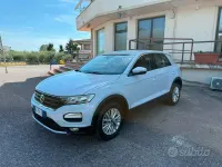 Usata VW T-Roc Business 150 CV (110 kW) 2021 Bianco SUV