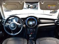 Begagnad Mini ONE 75 HK (55 kW) 2017 Svart Halvkombi