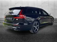 Usata Volvo V60 455 CV (334 kW) 2023 Nero Station wagon