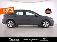 Usata VW Golf VIII Life 116 CV (85 kW) 2025 Grigio Utilitaria