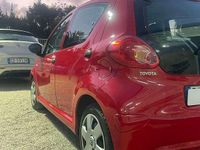 Usata Toyota Aygo 68 CV (50 kW) 2009 Rosso Utilitaria