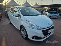 Usata Peugeot 208 102 CV (75 kW) 2019 Bianco Utilitaria