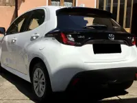 Usata Toyota Yaris Hybrid Business Edition 92 CV (67 kW) 2022 Bianco Berlina