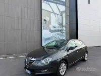 Usata Lancia Delta Silver 120 CV (88 kW) 2012 Grigio Utilitaria