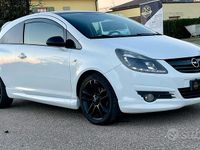 Usata Opel Corsa Sport 90 CV (66 kW) 2009 Bianco Coupé