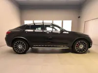 Usata Mercedes GLC220 194 CV (142 kW) 2020 Obsidian black SUV
