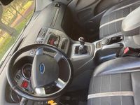 Usata Ford Kuga 136 CV (100 kW) 2008 Grigio SUV