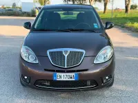 Usata Lancia Ypsilon 69 CV (50 kW) 2012 Marrone Utilitaria