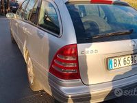 Usata Mercedes C200 Elegance 163 CV (119 kW) 2001 Grigio Berlina