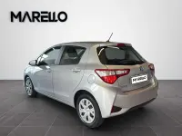 Usata Toyota Yaris Active 101 CV (74 kW) 2017 Grigio alluminio Utilitaria