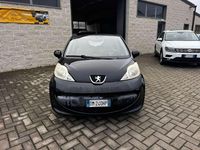 Usata Peugeot 107 68 CV (50 kW) 2008 Nero Utilitaria