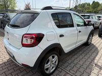 Usata Dacia Sandero Stepway 90 CV (66 kW) 2013 Bianco Berlina