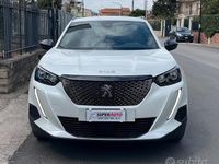 Usata Peugeot 2008 Allure 131 CV (96 kW) 2022 Bianco SUV