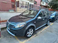 Usata Dacia Sandero Stepway 88 CV (64 kW) 2012 Grigio Berlina