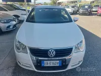 Usata VW Eos 122 CV (89 kW) 2010 Bianco Cabrio