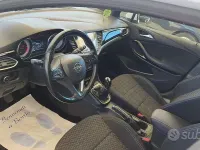 Usata Opel Astra Dynamic 136 CV (100 kW) 2017 Bianco Berlina