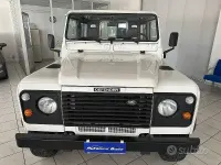 Usata Land Rover Defender 122 CV (89 kW) 2001 Bianco SUV