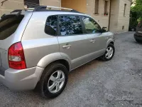 Usata Hyundai Tucson 112 CV (82 kW) 2005 Grigio SUV