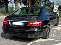 Usata Mercedes E200 Elegance 163 CV (119 kW) 2011 Nero Berlina