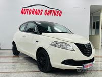 Usata Lancia Ypsilon 95 CV (69 kW) 2014 Bianco Utilitaria