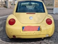 Usata VW New Beetle 90 CV (66 kW) 2003 Giallo Utilitaria