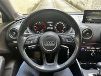 Usata Audi A3 84 CV (61 kW) 2018 Argento Berlina